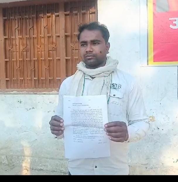 रायबरेली-सरेराह बाइक सवार को पिकअप से टक्कर मार कर  52 हजार रुपये लूटने का आरोप