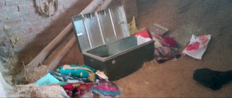 रायबरेली-बंद कमरे का ताला तोड़कर फरार हुए चोर,नगदी व आभूषण किया पार