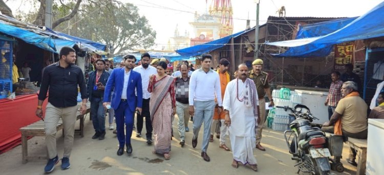 डीएम व एसपी ने महाशिवरात्रि के दृष्टिगत भवरेश्वर मंदिर का किया निरीक्षण