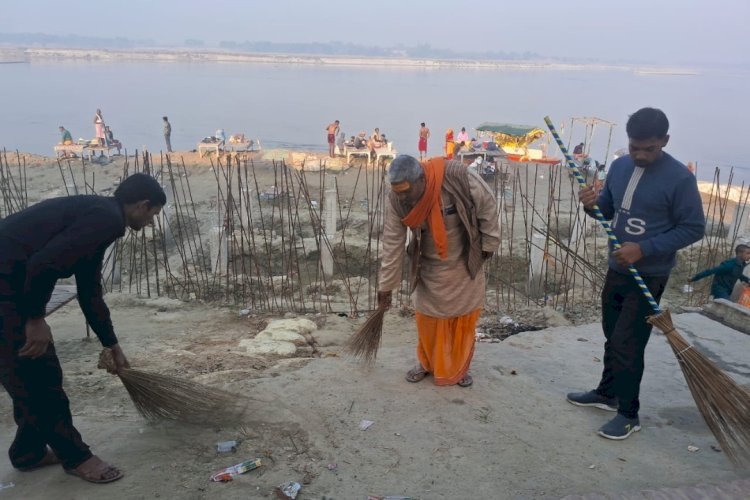 रायबरेली-सबका साथ हो , गंगा साफ हो के उद्घोष के साथ तट पर चला स्वच्छता अभियान