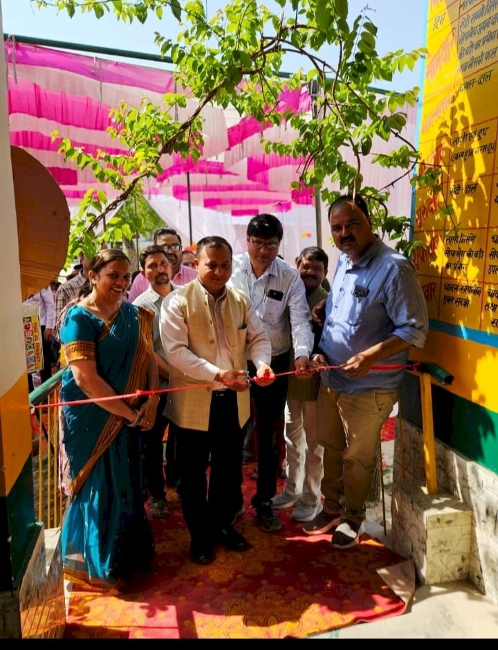 रायबरेली-स्टेट बैंक ने स्कूल को दी सुविधाएं , वार्षिक समारोह में दी सौगात