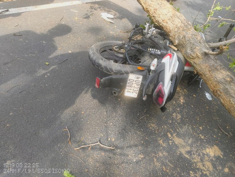 रायबरेली में आज तेज हवाओं के साथ आंधी 