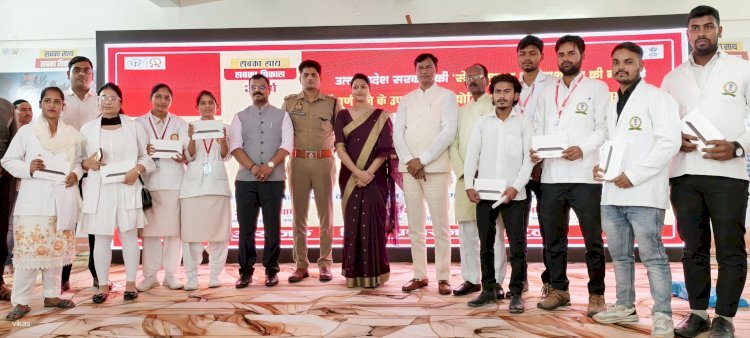 रायबरेली-सभापति ने सेवा, सुरक्षा व सुशासन की नीति पर आयोजित कार्यक्रम का दीप प्रज्वलित कर किया शुभारम्भ