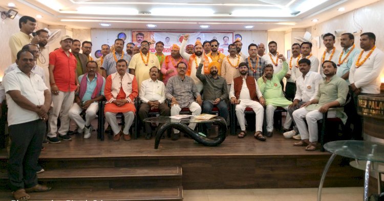 रायबरेली-धर्मेन्द्र त्रिवेदी लगातार पाँचवी बार निर्विरोध बने एम्स व्यापार मंडल के अध्यक्ष