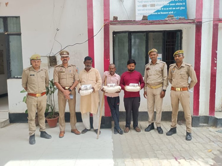 रायबरेली-गांजा के बड़े तस्कर पर मेहरबानी,छोटे विक्रेताओं पर हो रही कार्रवाई ऐ साहेब यह ठीक नहीं,,,,,?