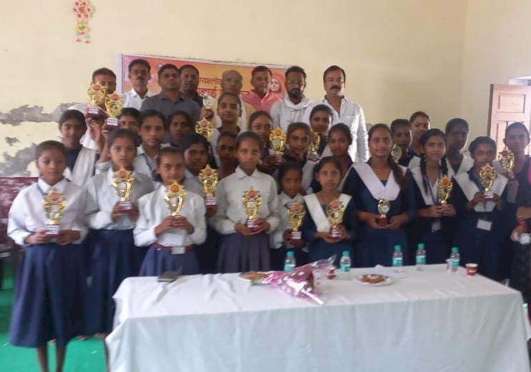 रायबरेली-राना बेनी माधव सिंह स्मारक इंटर कॉलेज शंकरपुर में वीरांगना अहिल्याबाई होल्कर का 300 वां शताब्दी वर्ष धूमधाम से मनाया गया