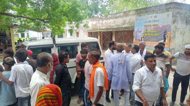 रायबरेली -पीड़ित ने एसडीएम की चौखट पर पहुंचकर लगाई न्याय की गुहार, जानिए मामला