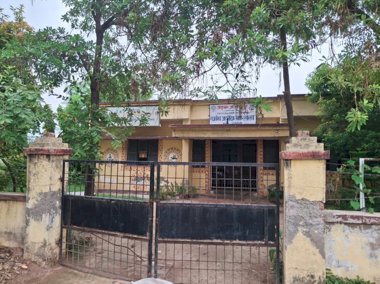 रायबरेली-फार्मासिस्ट के भरोसे चल रहा आयुर्वेदिक चिकित्सालय हलोर