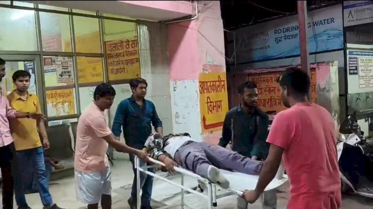 रायबरेली के रतापुर चौराहे पर आधा दर्जन बेखौफ दबंगों ने बीच सड़क जमकर मचाया उत्पात