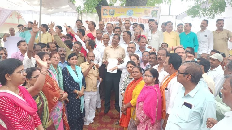 रायबरेली-विद्यालय बंद करने से होगा शिक्षा के मौलिक अधिकार का हनन-राजेश शुक्ला