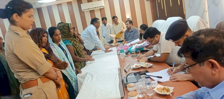 रायबरेली-ऊंचाहार में सम्पूर्ण समाधान दिवस में गूंजा बहेरवा ग्राम सभा में अम्बेडकर वा खेलकूद मैदान में अवैध कब्जे का मामला,,,,