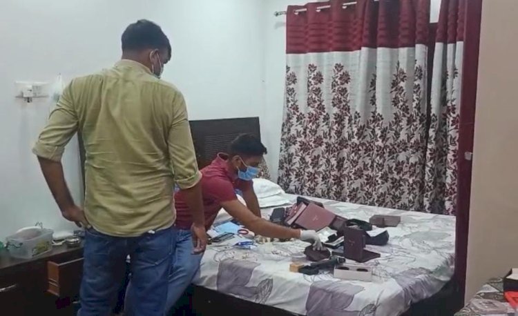 रायबरेली-ऊंचाहार पुलिस के लिए चुनौती बनी अलीगंज की चोरी: सीसीटीवी फुटेज खंगाले में जुटी पुलिस,,,,, 