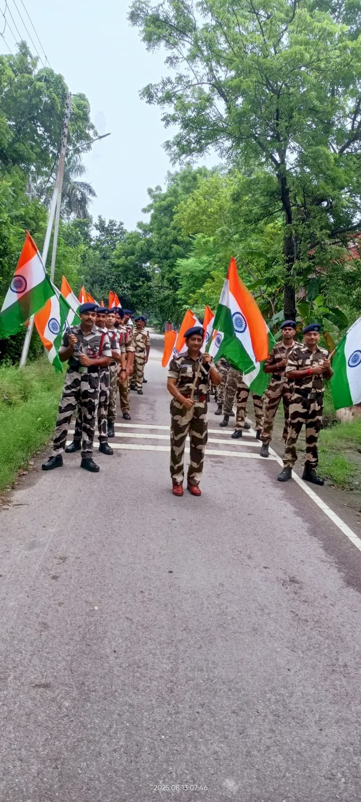 रायबरेली-जवानों की ललकार - भारतीय ध्वज हमारा गौरव , रगों  में तिरंगा