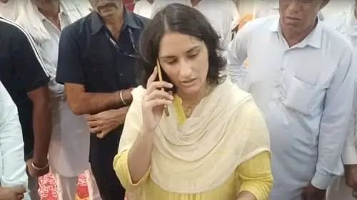 विनेश फोगाट ने थाने में लगाया फोन, SHO बोला- तू कौन...कांग्रेस विधायक ने कही ये बात