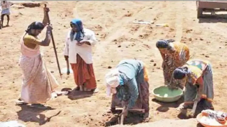 रायबरेली जिले के विकास की जगह प्रधान व अधिकारी कर रहे अपना विकास