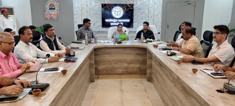 रायबरेली-परीक्षा केन्द्रों पर सभी प्रकार के इलेक्ट्रॉनिक गैजेट्स मोबाइल, लैपटॉप, कैलकुलेटर आदि पूरी तरह से प्रतिबंधित : डीएम
