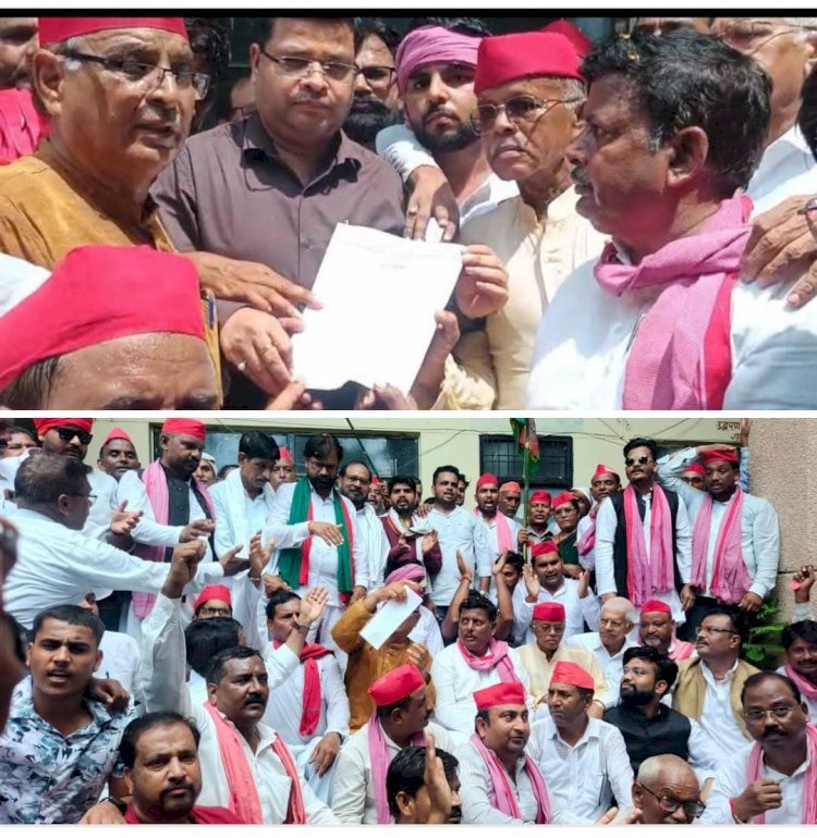 रायबरेली-जन समस्याओं पर सपाइयों का उग्र प्रदर्शन, एसडीएम को सौंपा ज्ञापन