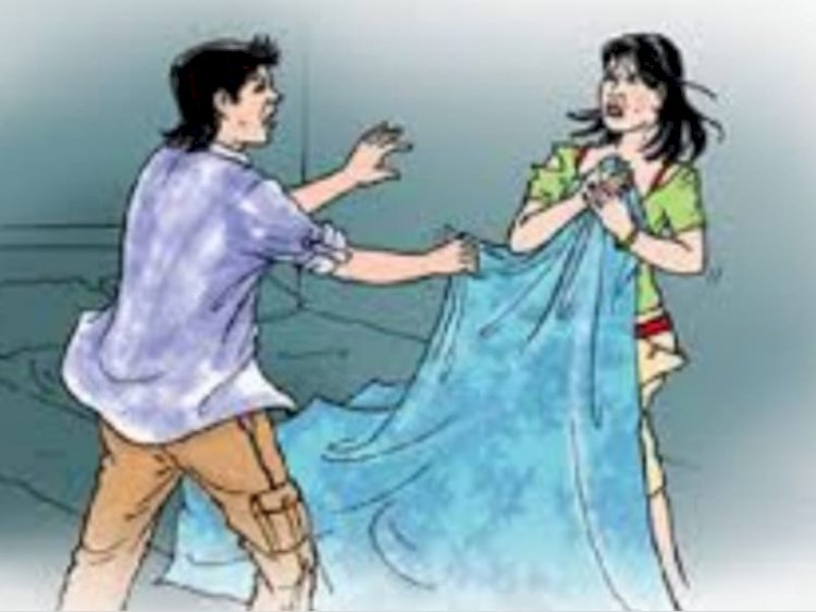 रायबरेली-राशन लेने गई बेवा की कोटेदार ने लूट ली आबरू , शादी का वादा करके अब कर रहा इंकार
