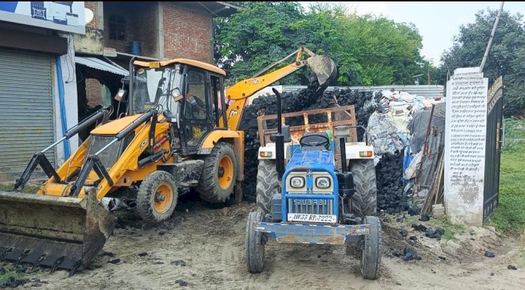 रायबरेली-उच्च न्यायालय के आदेश पर हटाया गया वक्फ बोर्ड की भूमि से अतिक्रमण