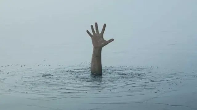 रायबरेली-18 साल से चल रहे मुकदमे से परेशान हूं,सुसाइड नोट लिखकर नदी में लगा दी छलांग