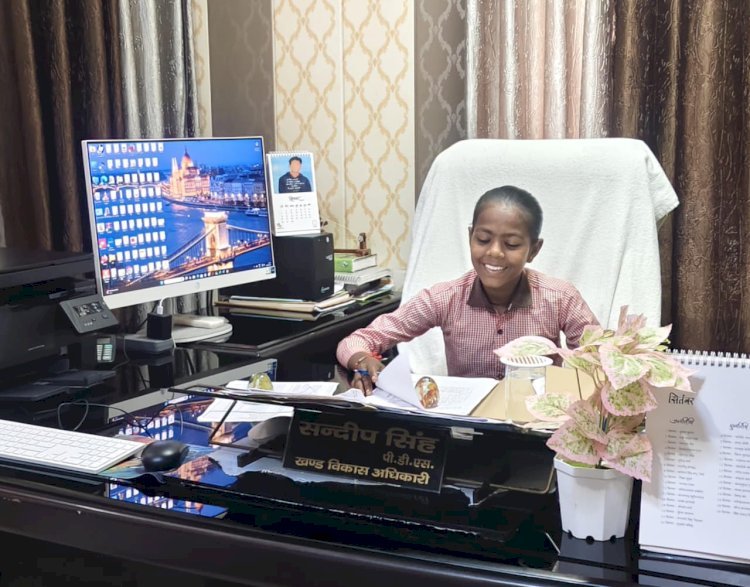 रायबरेली-अमावां में एक दिन की बीडीओ बनी नवोदय में चयनित छात्रा रेशमी