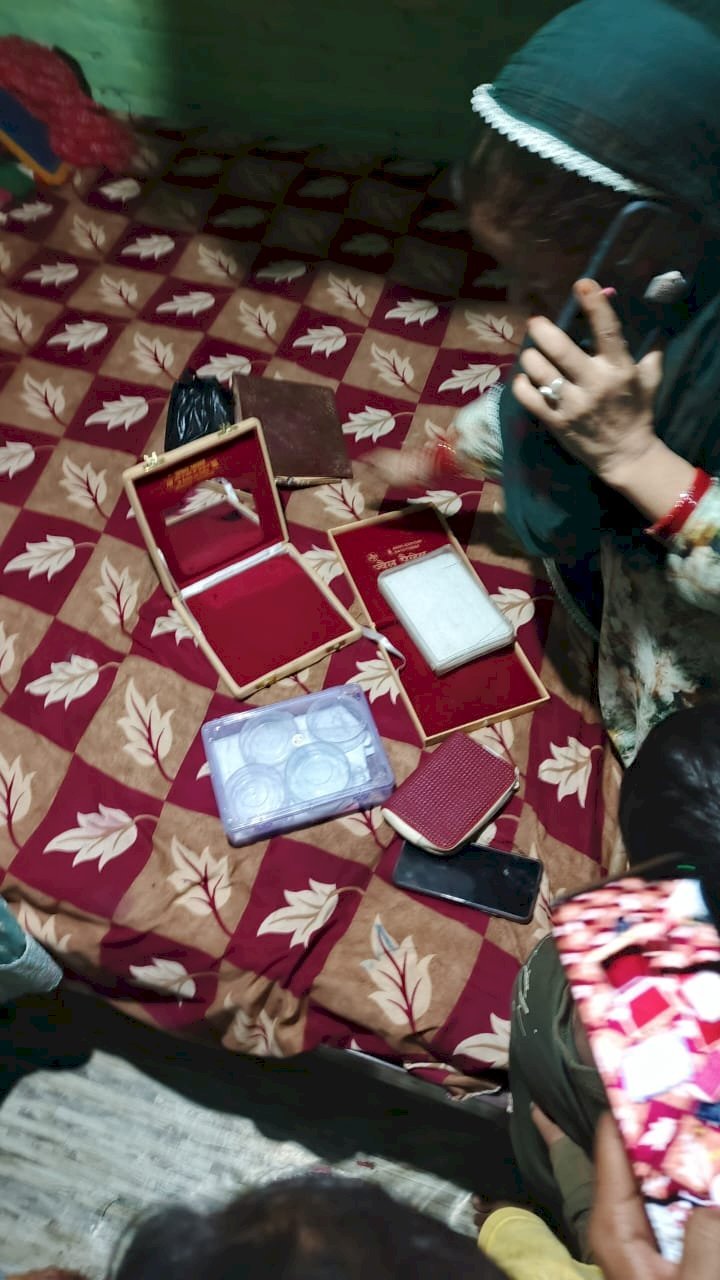 रायबरेली- ऊंचाहार में चोरों का आतंक लगातार हो रही चोरियां पुलिस मामले को खुलासा करने में नाकाम,,,,,? 