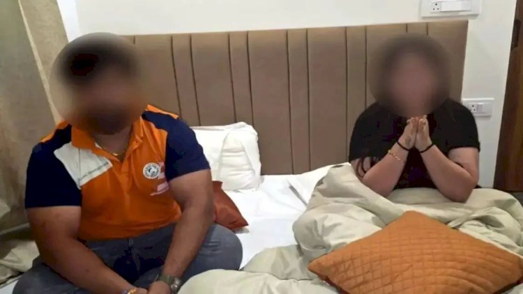 नवविवाहिता ने ऑनलाइन मंगवाया हथौड़ा और कंडोम, पति को हुआ हत्या का शक, जासूस ने खोली पत्नी की अय्याशी की पोल!
