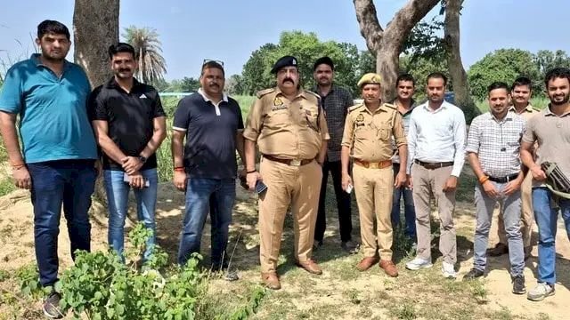 रायबरेली में दलित हत्या के मुख्य आरोपी को पुलिस ने किया लंगड़ा, एनकाउंटर में पैर पर मारी गोली