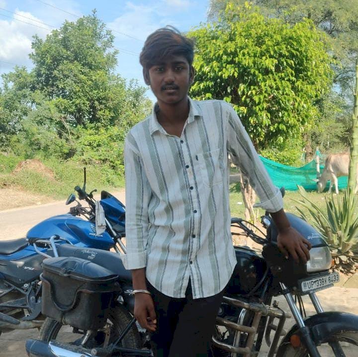 रायबरेली- ई-रिक्शा वा बुलेट बाइक में जोरदार टक्कर, एक की मौत,,,, 