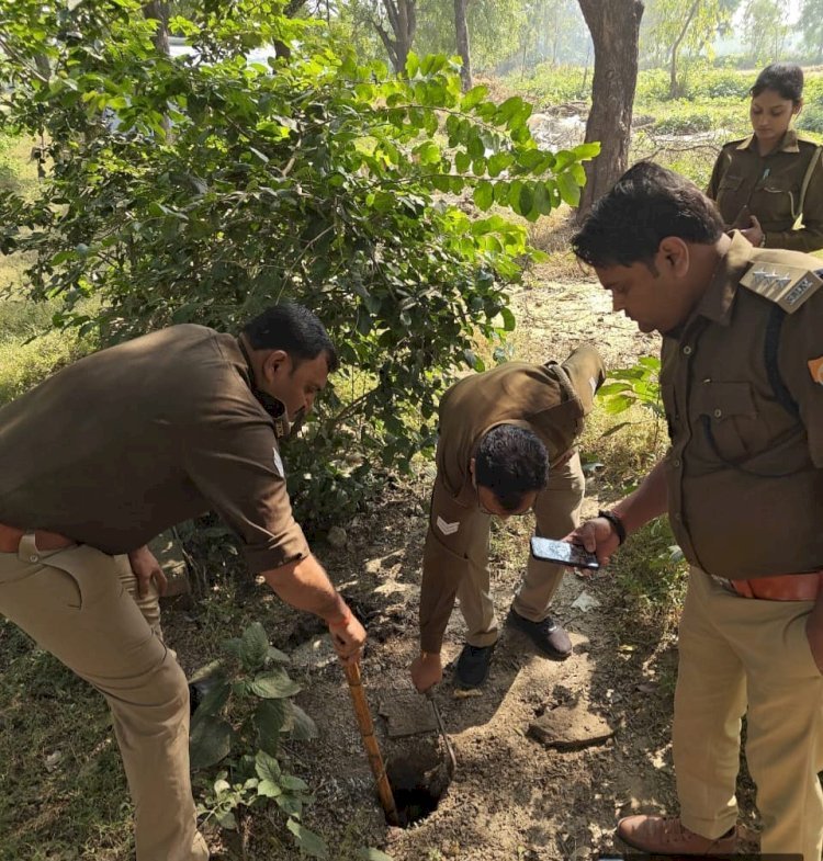 रायबरेली - आबकारी विभाग की दबिश जारी, 37 लीटर अवैध कच्ची शराब पकड़ी,एक गिरफ्तार