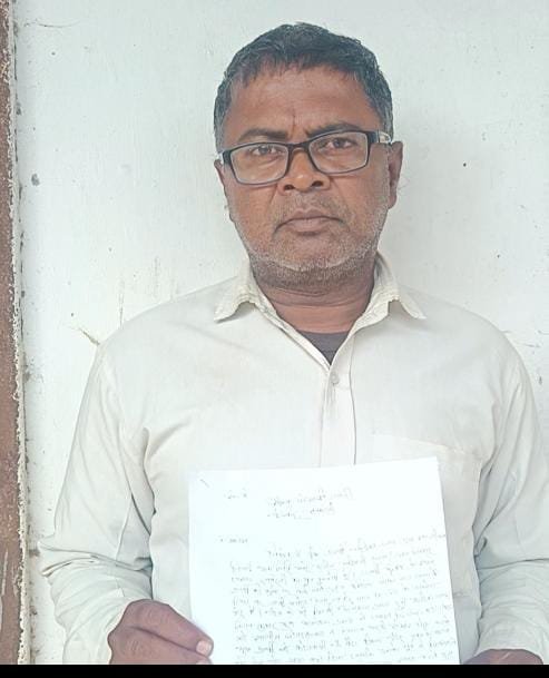 रायबरेली-जमीनी विवाद को लेकर एक युवक नें हल्ला दरोगा अनावश्यक रूप से कोतवाली में बैठाने का आरोप