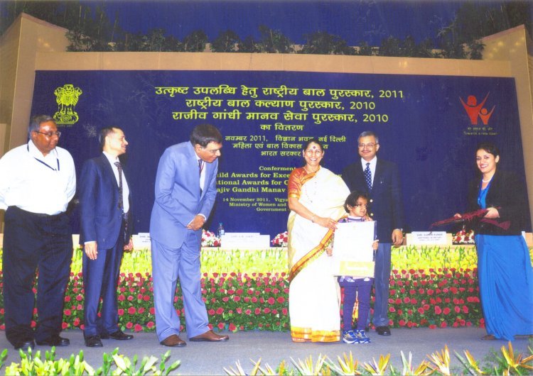 बाल दिवस विशेष : भारत की सबसे कम उम्र की 'राष्ट्रीय बाल पुरस्कार' विजेता नन्ही ब्लॉगर अक्षिता (पाखी)