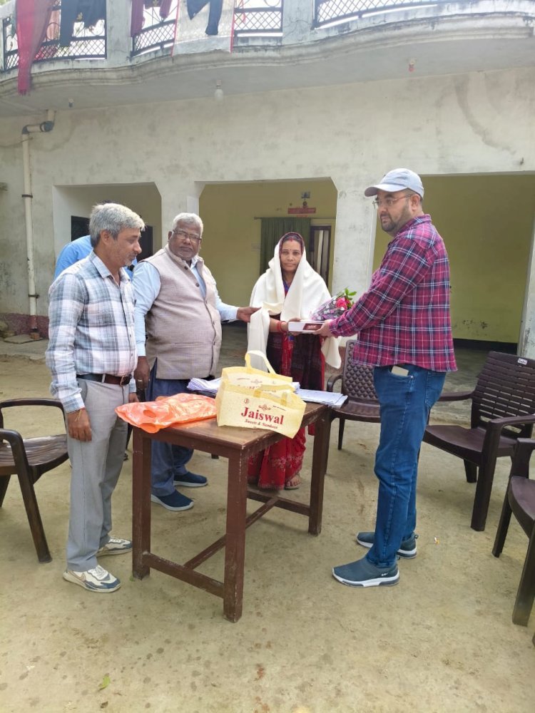 रायबरेली-मनोरमा शुक्ला सम्मानित,SIR चुनाव कार्य में 90प्रतिशत लक्ष्य किया पूरा,,, 