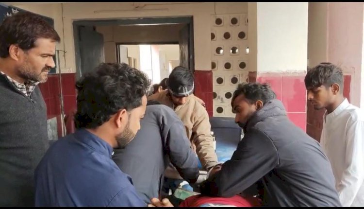 रायबरेली- ऊंचाहार में सड़क हादसे में युवक घायल, सीएचसी में भर्ती