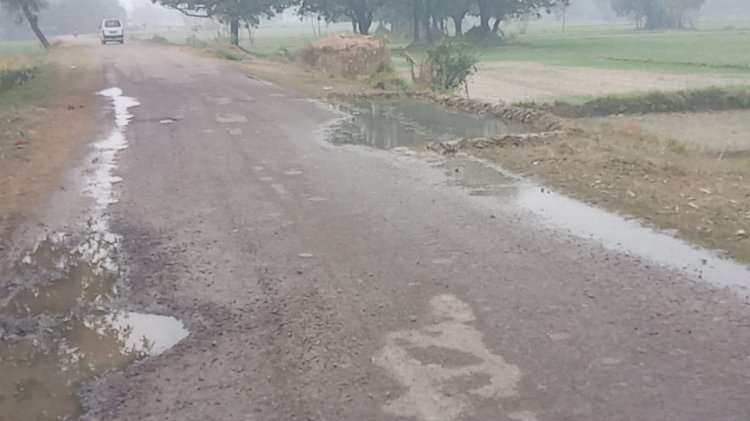 रायबरेली - जिम्मेदार अधिकारियों की उदासीनता के कारण स्वच्छ जल को तरस रहे कनेक्शन धारी