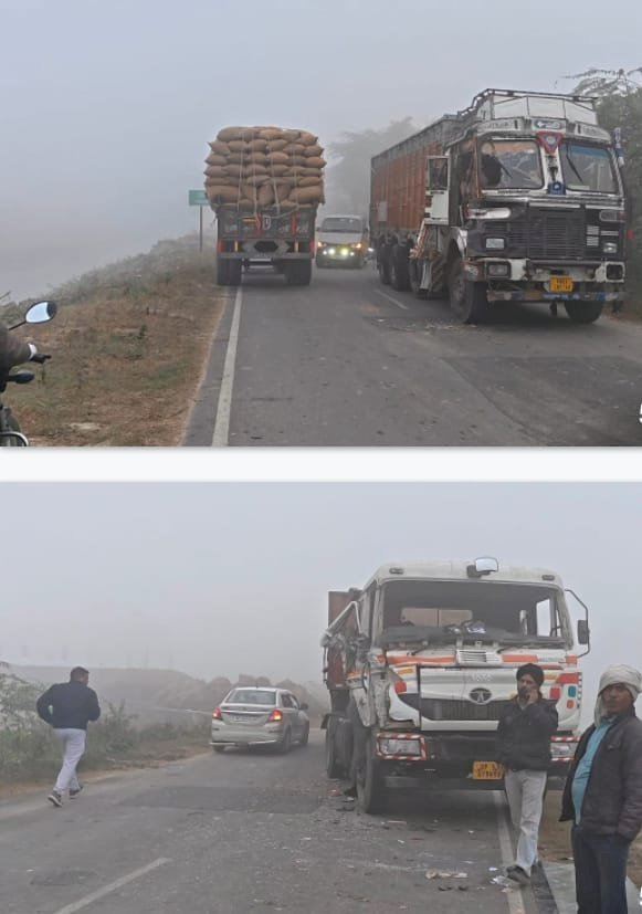 रायबरेली - घने कोहरे में ट्रक व डंपर की आमने-सामने भिड़ंत, ड्राइवर गंभीर घायल