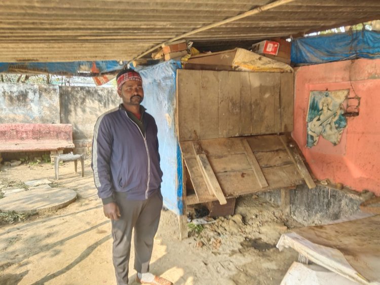 अस्पताल के बगल में बनी दुकान पर चोरों ने बोला धाबा