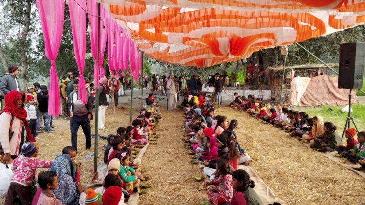 रायबरेली-कुम्हड़ा वीर बाबा प्रांगण में विशाल भण्डारे का आयोजन