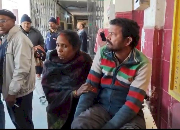 रायबरेली-अरखा के पास एक तेज रफ्तार बाइक ने साइकिल सवार बुजुर्ग को मारी टक्कर,,, 