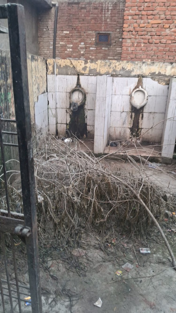 रायबरेली-जनपद की हाईटेक नगर पंचायत बनी नरक पंचायत, दिखाई पड़े स्वच्छता के खूबसूरत नजारे