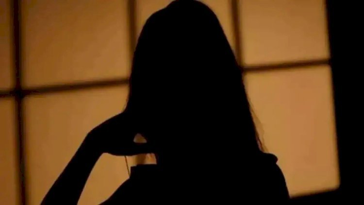 नशे में धुत युवती को स्कूटी सवार ने मेरठ में रैपिड स्टेशन के पास फेंका