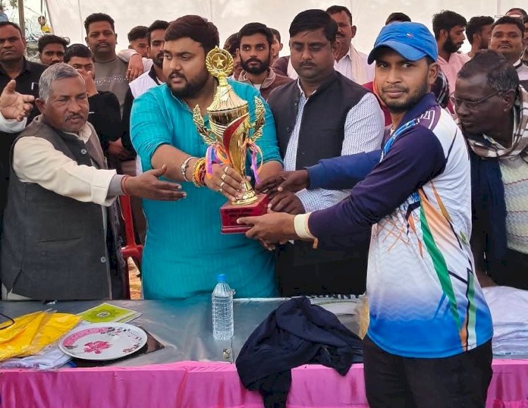 रायबरेली-भाजपा नेता अनुष्ठान सिंह जहाजी ने खिलाड़ियों का बढ़ाया उत्साहवर्धन