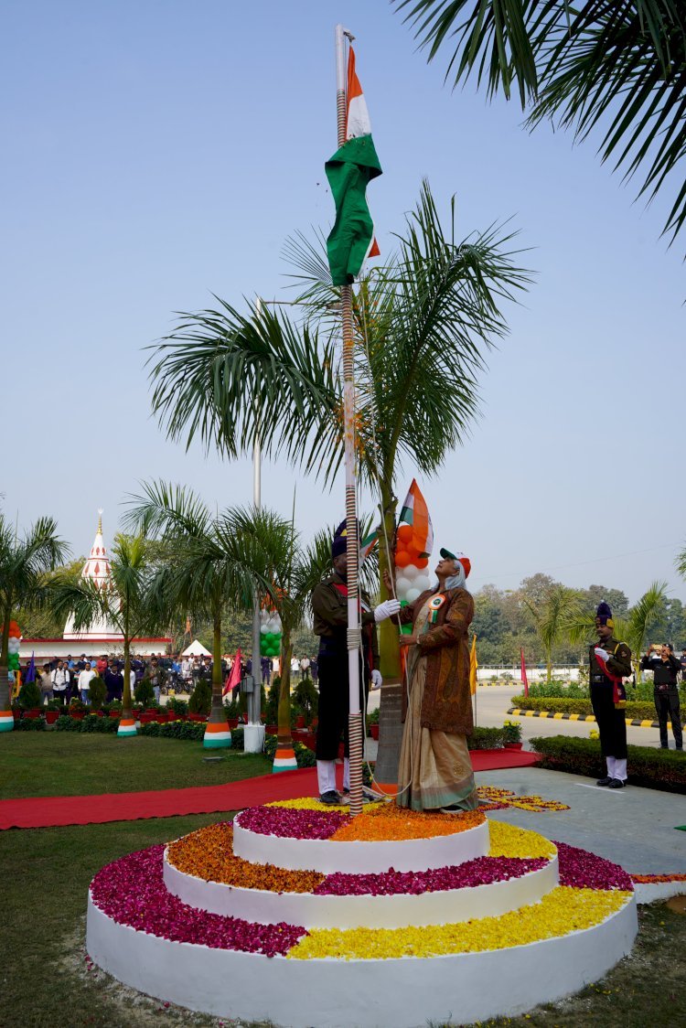 एम्स रायबरेली में धूमधाम के साथ मनाया गया 77वां गणतंत्र दिवस समारोह 