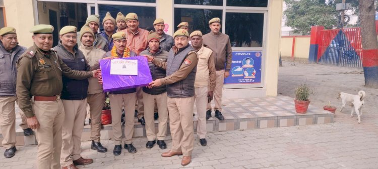 रायबरेली-होमगार्ड दिनेश सिंह को जनवरी माह में उत्कृष्ट कार्य व्यवहार के लिए किया गया सम्मानित