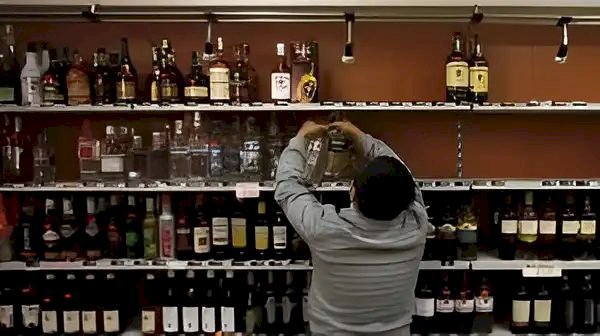 457 करोड़ की बिक गई शराब; बीते वित्त वर्ष की तुलना में 71 करोड़ की अधिक सेल
