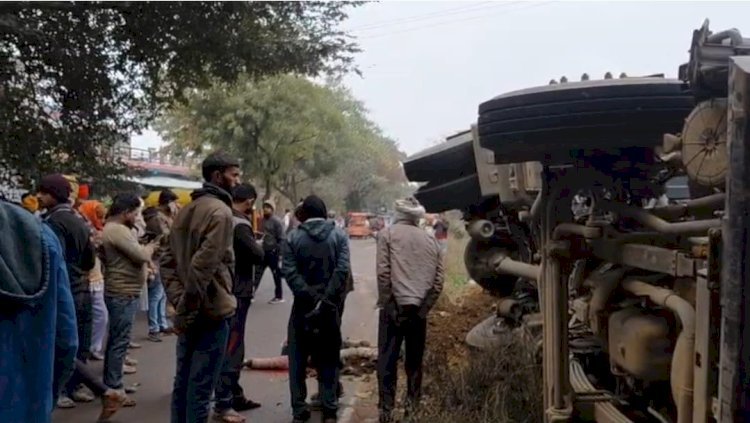 रायबरेली-डंपर की टक्कर से स्कूटी सवार युवक की दर्दनाक मौत