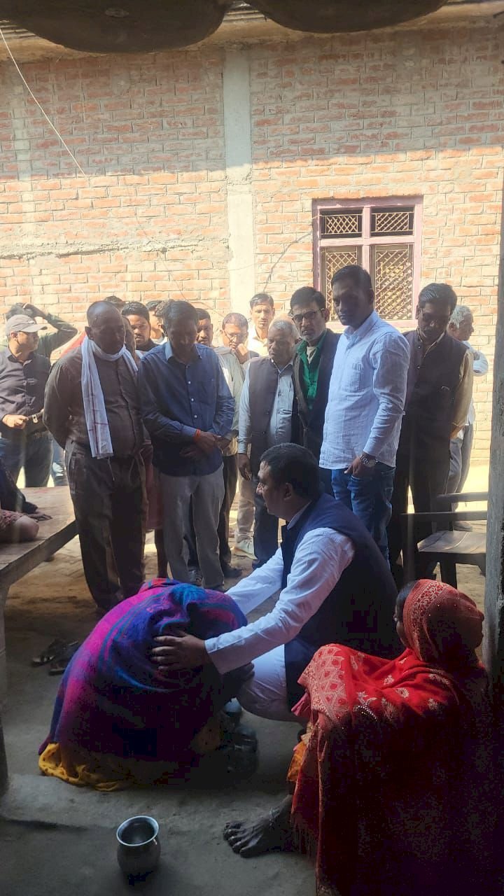 रायबरेली:चूली गांव के पीड़ितों को सरकार एवं निर्माणाधीन कंपनी 25-25 लाख की करे आर्धिक सहायता -अतुल सिंह 