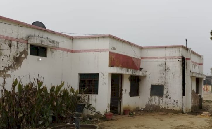 रायबरेली-सेवापुस्तिका से अवशेष वेतन तक: बछरावां में जीरो टॉलरेंस का ढीला तंत्र