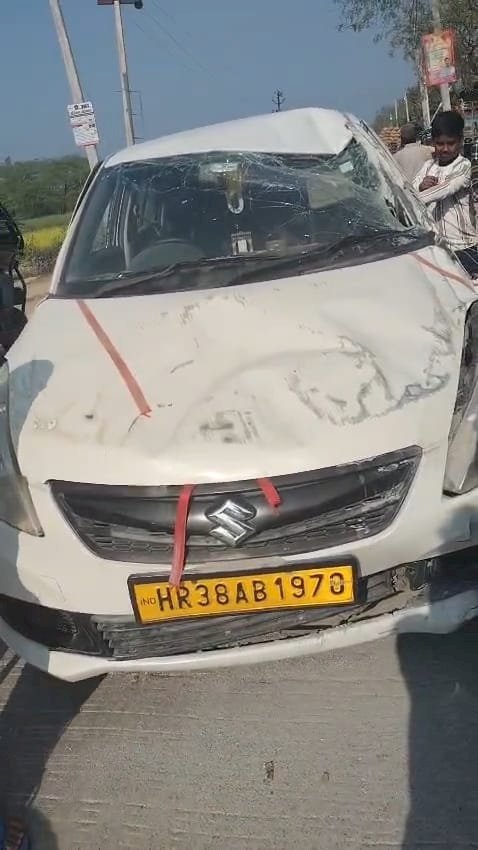 रायबरेली-तेज रफ्तार कार दुकान के बाहर रखे सामान में जा घुसी, चालक सुरक्षित