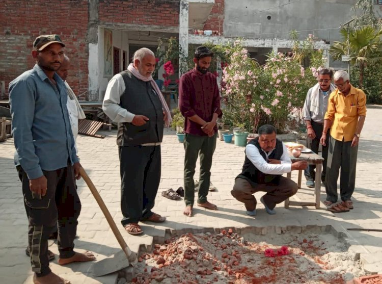 अध्यक्ष ने विद्यालय में नवनिर्मित कक्ष का किया भूमि पूजन 